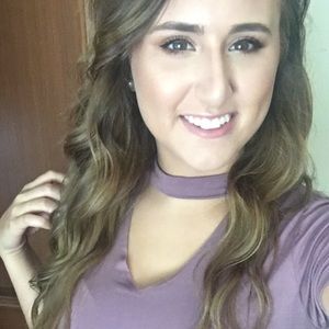 Meet your Posher, Olivia